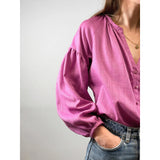 Okinawa mujer de costura de la mujer blusa y vestido