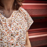 Okinawa mujer de costura de la mujer blusa y vestido