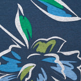 Sudadera con flores azules y verdes sobre fondo marino