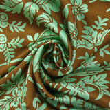 Satin de soie imprimé fleurs et feuillages vert d’eau fond noisette