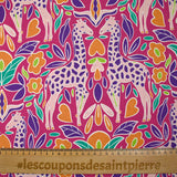 Algodón estampado love of jirafas fondo fucsia