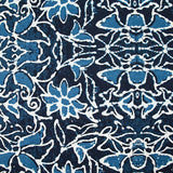 Coton indien imprimé scarabée et fleur contour blanc fond bleu