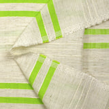 Viscosa y algodón a rayas en relieve verde manzana fondo crudo natural